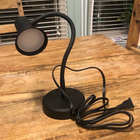 HOME LUMINAIRE Flexible LED Desk Lamp.  New In Box. - Picture 4 of 8